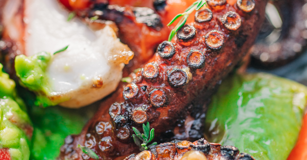 Grilled octopus with grilled vegetables and avocado cream - 7 Thalasses