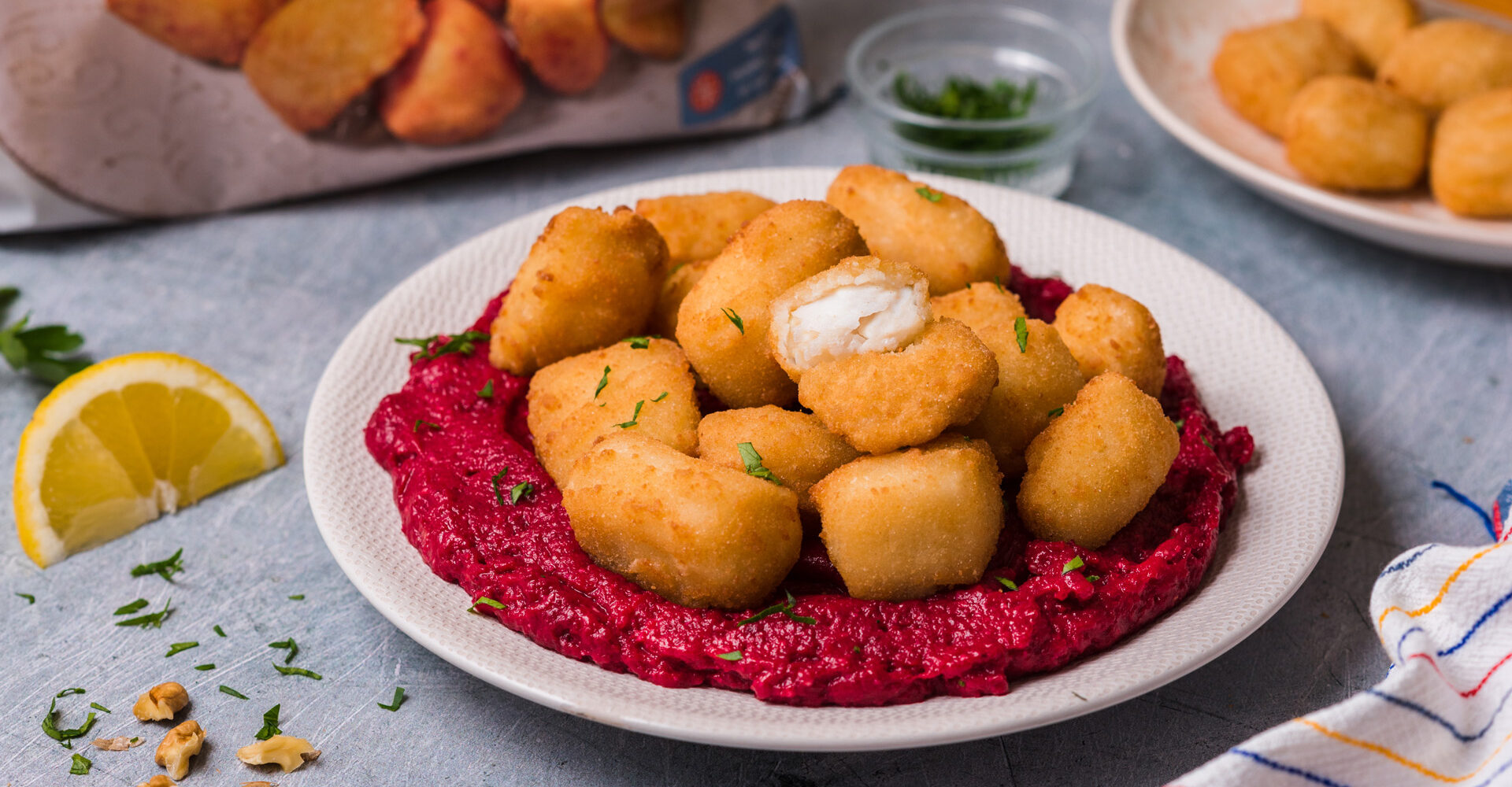 Κροκέτες μπακαλιάρου με σκορδαλιά παντζαριού από τις 7 ΘΑΛΑΣΣΕΣ